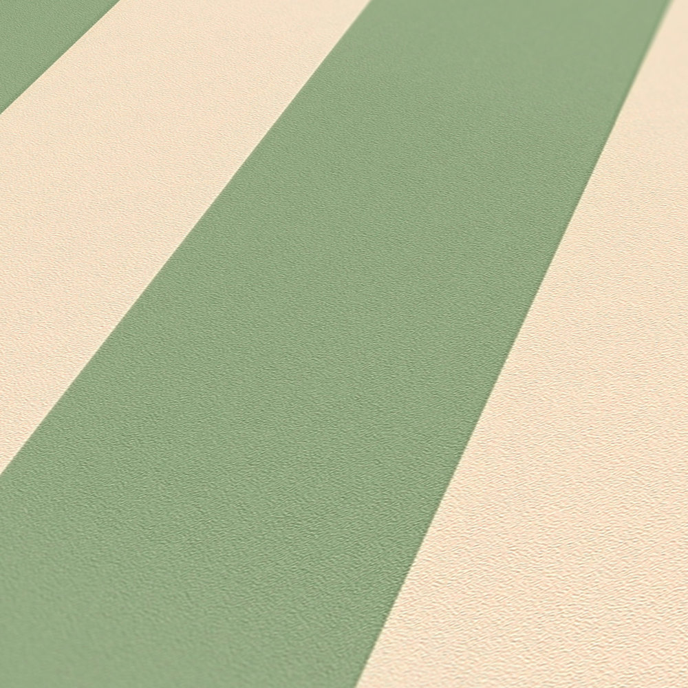             Papier peint intissé à rayures et structure légère - beige, vert
        