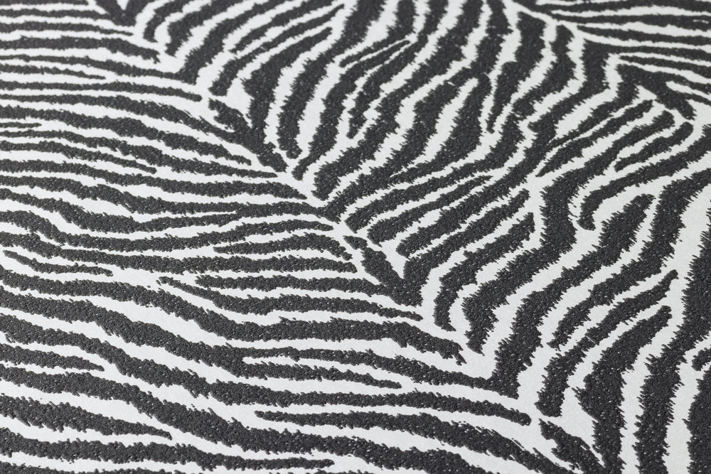             Animal print non-woven wallpaper zebra pattern - black, white
        