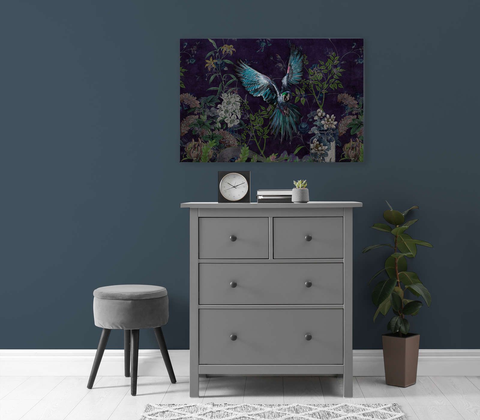             Tropical Hero 2 - Papegaai Canvas schilderij Bloemrijk & Zwarte achtergrond - 0.90 m x 0.60 m
        
