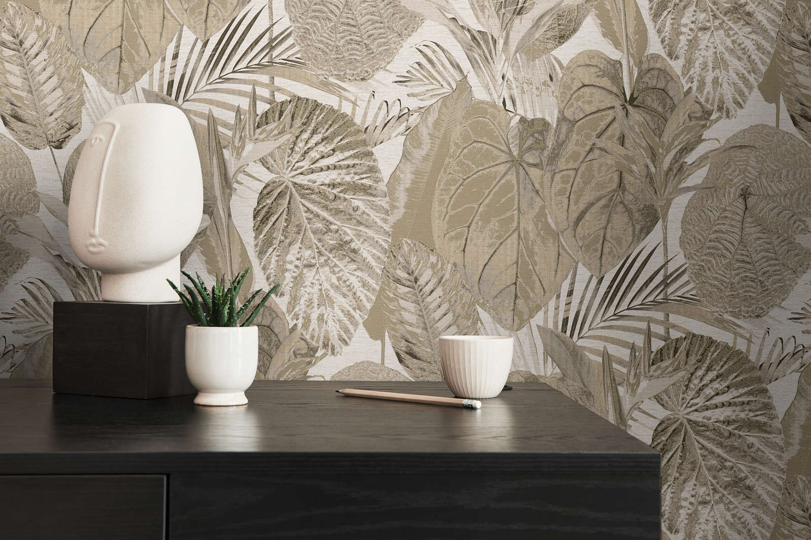             Jungle pattern wallpaper lightly textured, matt - beige, taupe
        