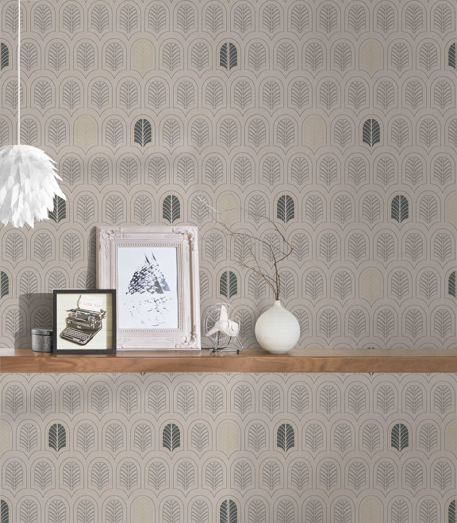             Art Deco wallpaper with metallic & glitter accents - taupe, anthracite, beige
        