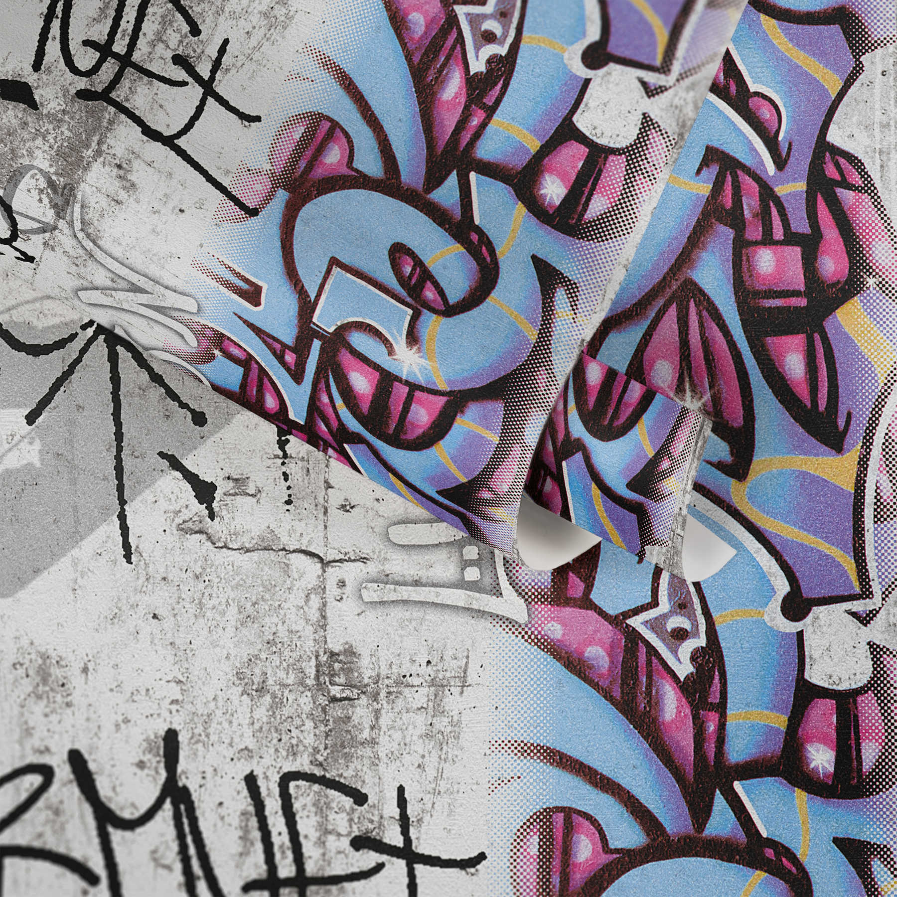             Papier peint graffiti imitation béton & graphisme - gris, bleu
        