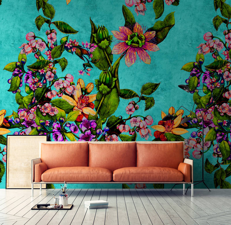             Tropical Passion 1 - Papel pintado fotográfico tropical con motivo floral en estructura rayada - Verde, Turquesa | Tejido no tejido liso mate
        