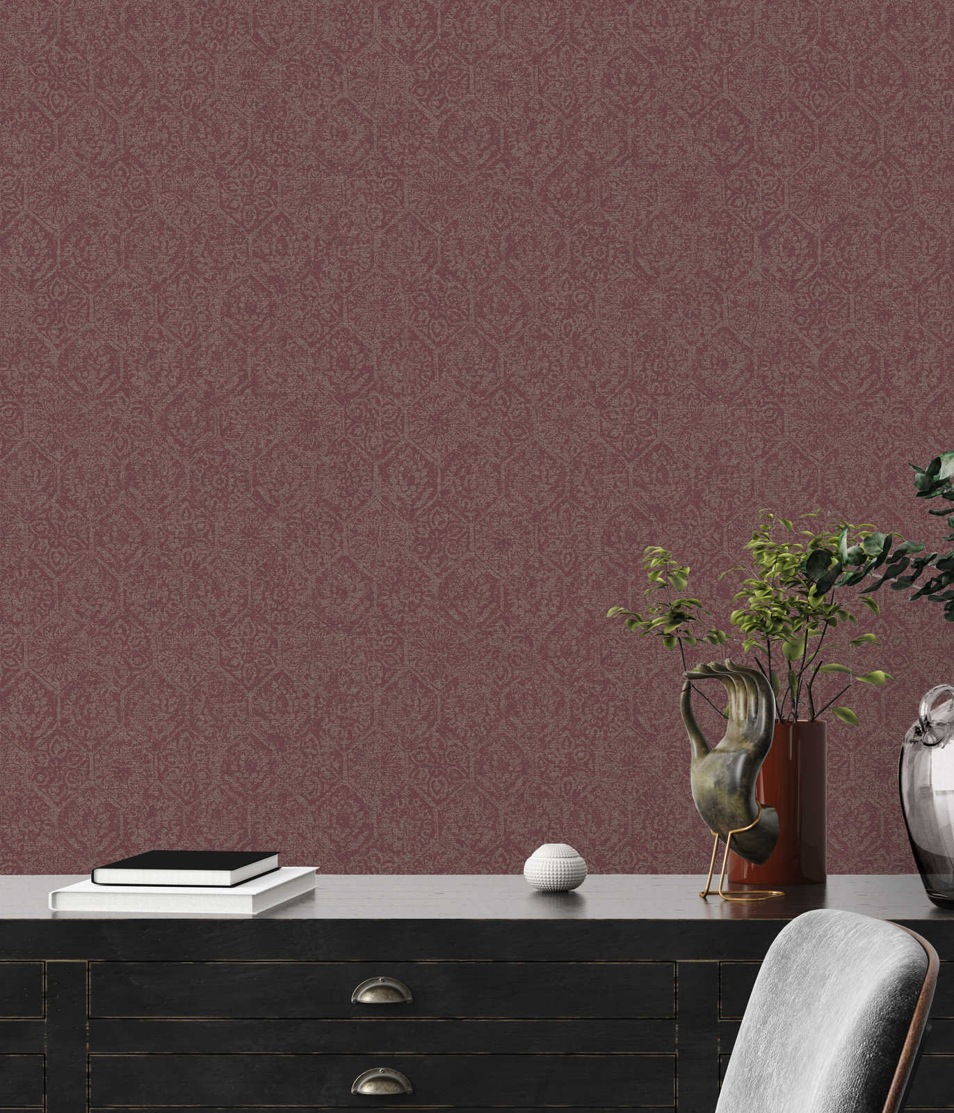             Wallpaper gold pattern in used look with linen look - metallic, red
        