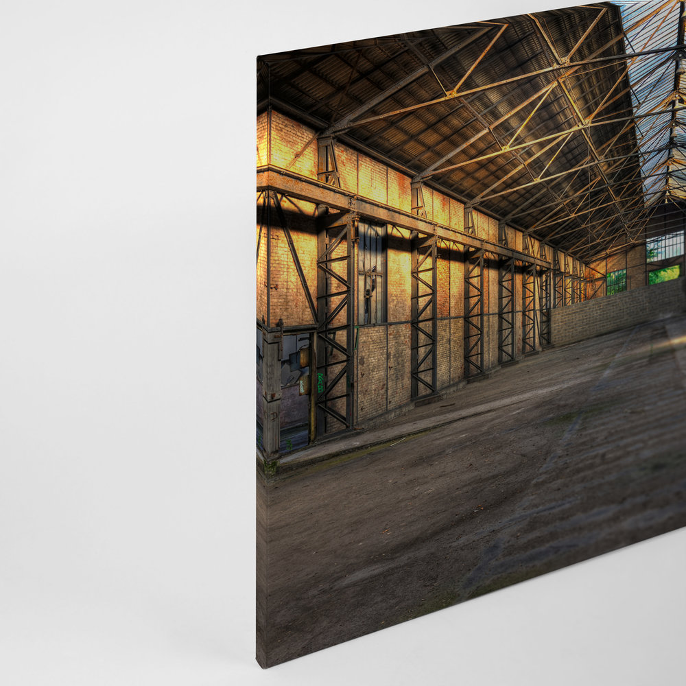             Ecran avec hall industriel abandonné avec effet 3D - 0,90 m x 0,60 m
        