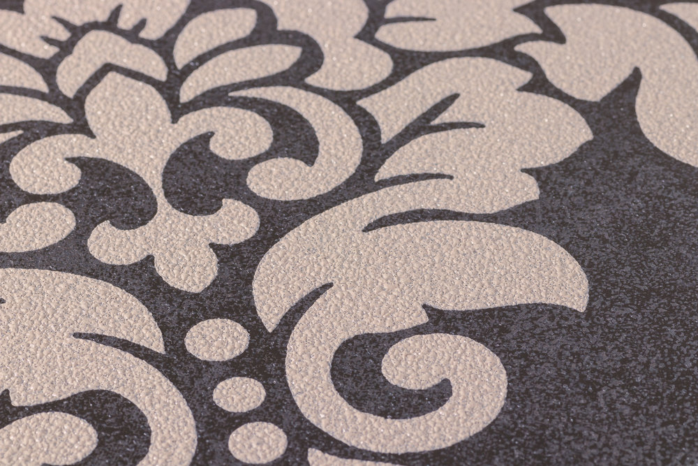             Floral ornamental wallpaper with metallic effect - black, silver, beige
        