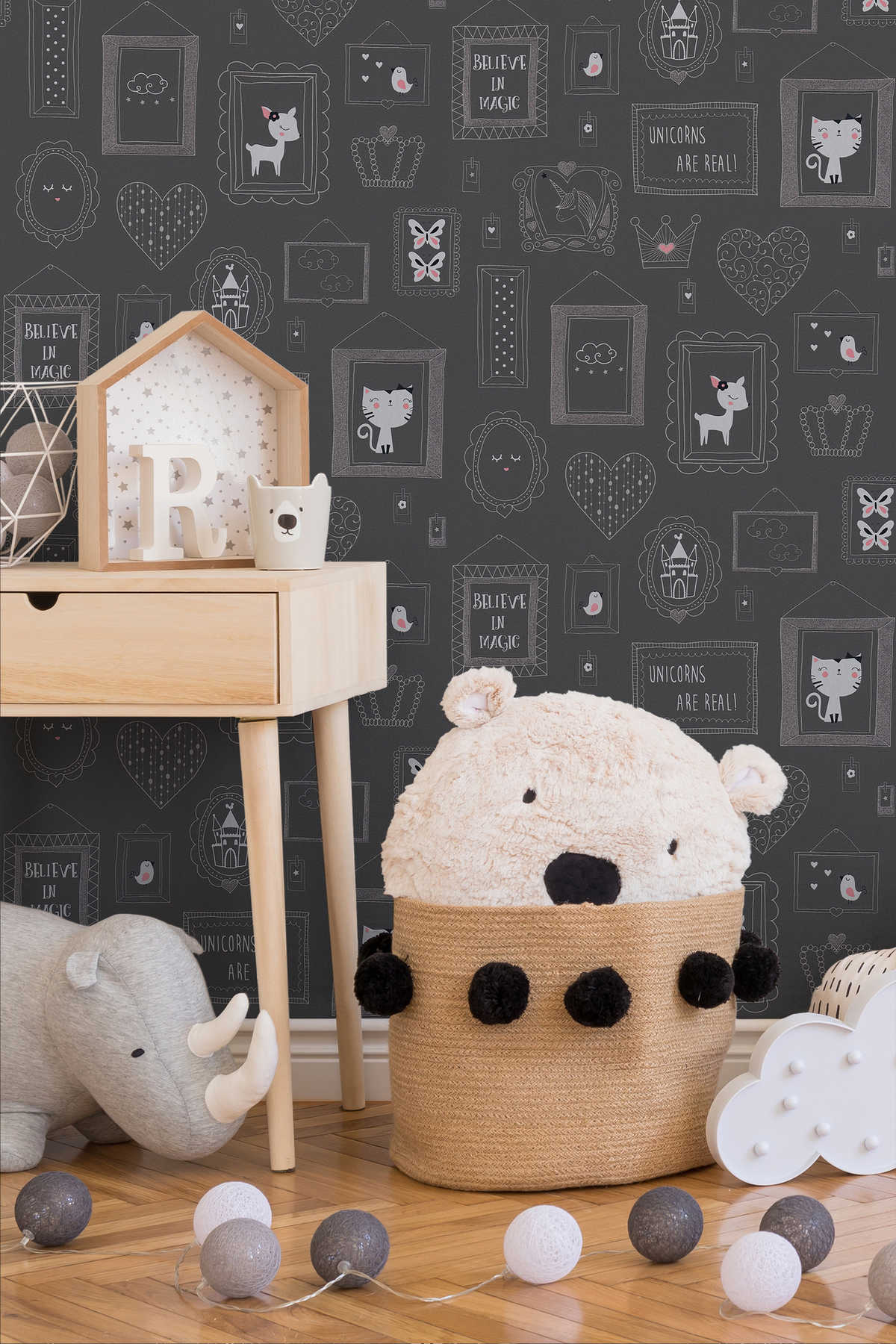             Dark non-woven wallpaper with animal pattern for Nursery - grey, silver
        