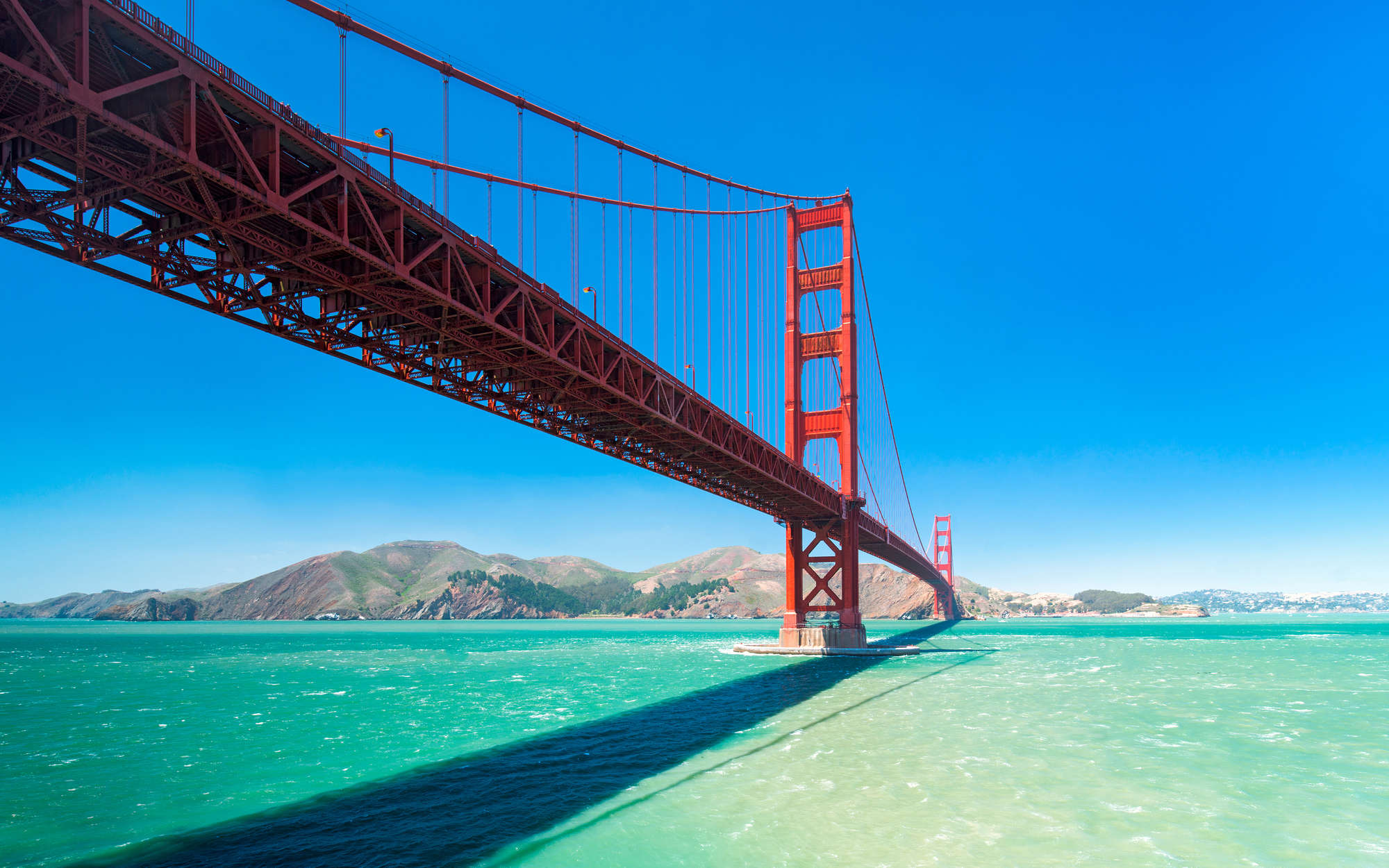             papier peint en papier Golden Gate Bridge à San Francisco - intissé lisse mat
        