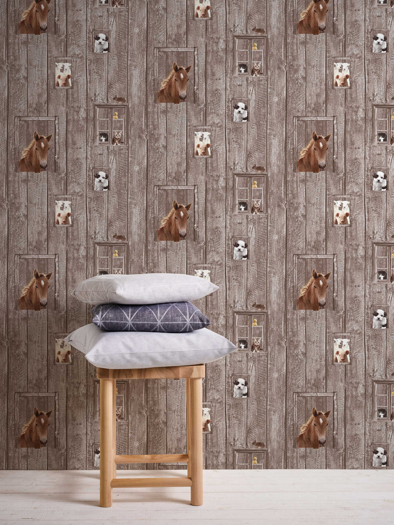             Paper wallpaper farm animals with wood look - multicoloured
        