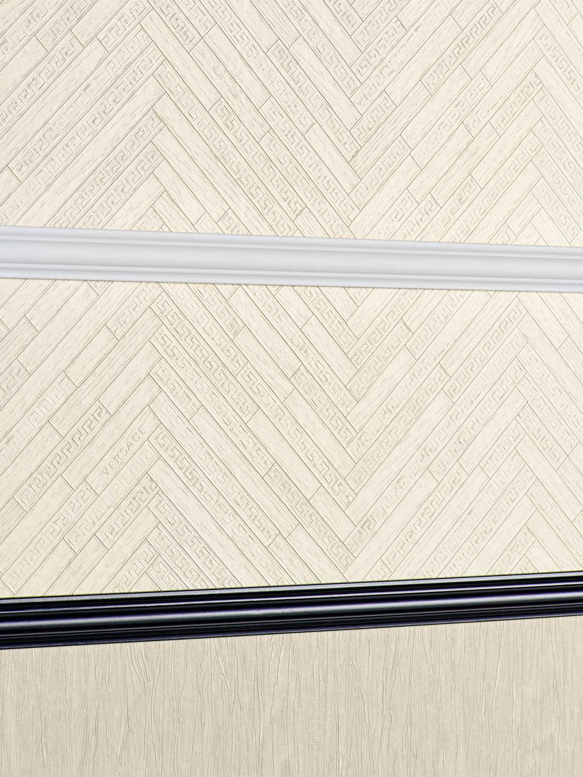             VERSACE Home wallpaper realistic wood look - beige, cream, white
        