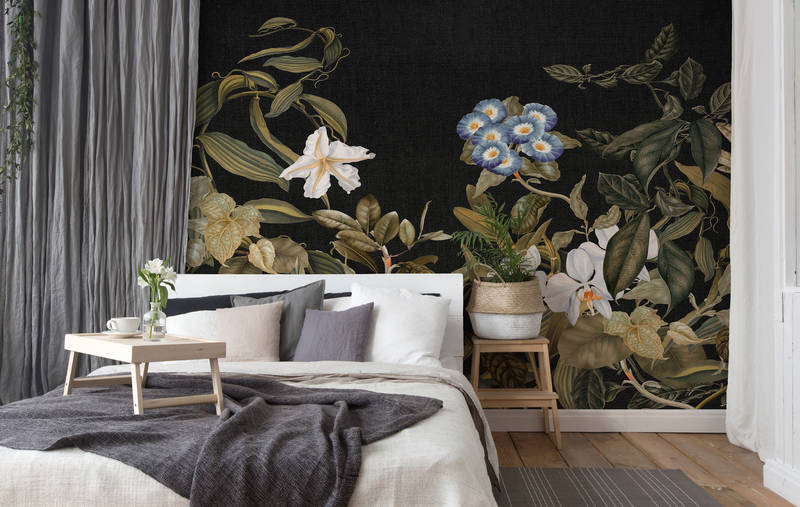             Botanisch Behang met Orchideeën & Bladeren Motief - Groen, Zwart, Blauw
        