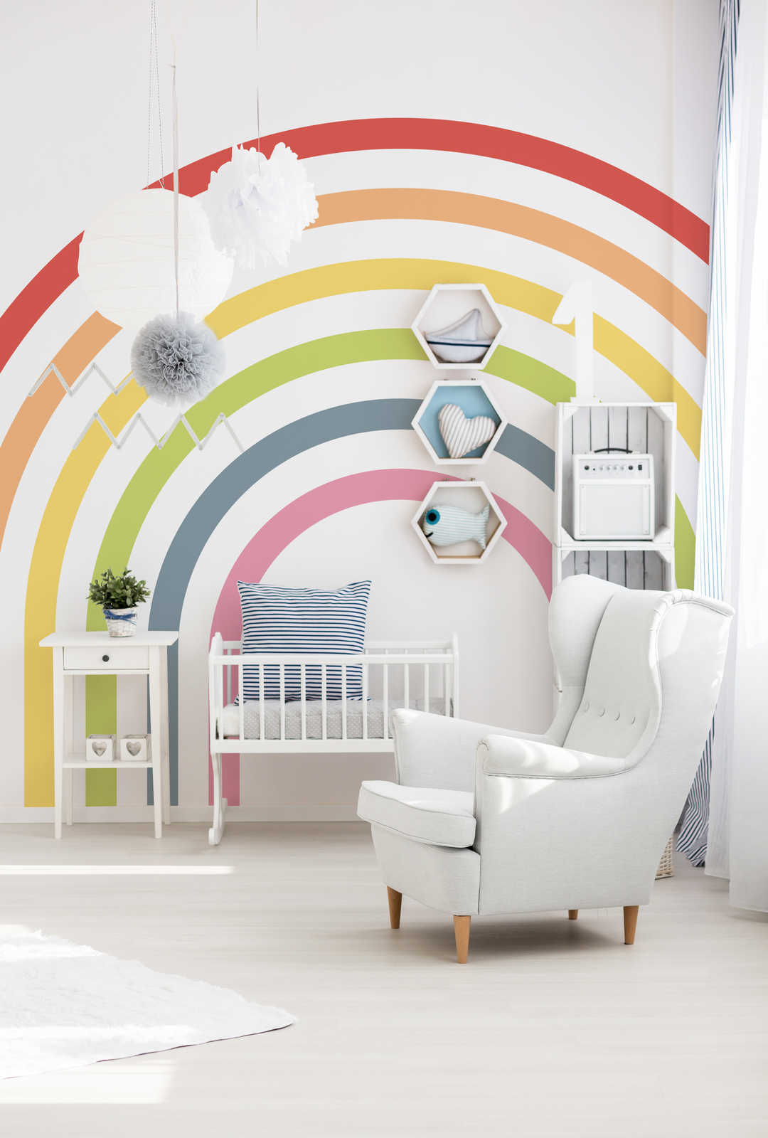 Kinderkamer regenboog muurschildering in heldere kleuren
