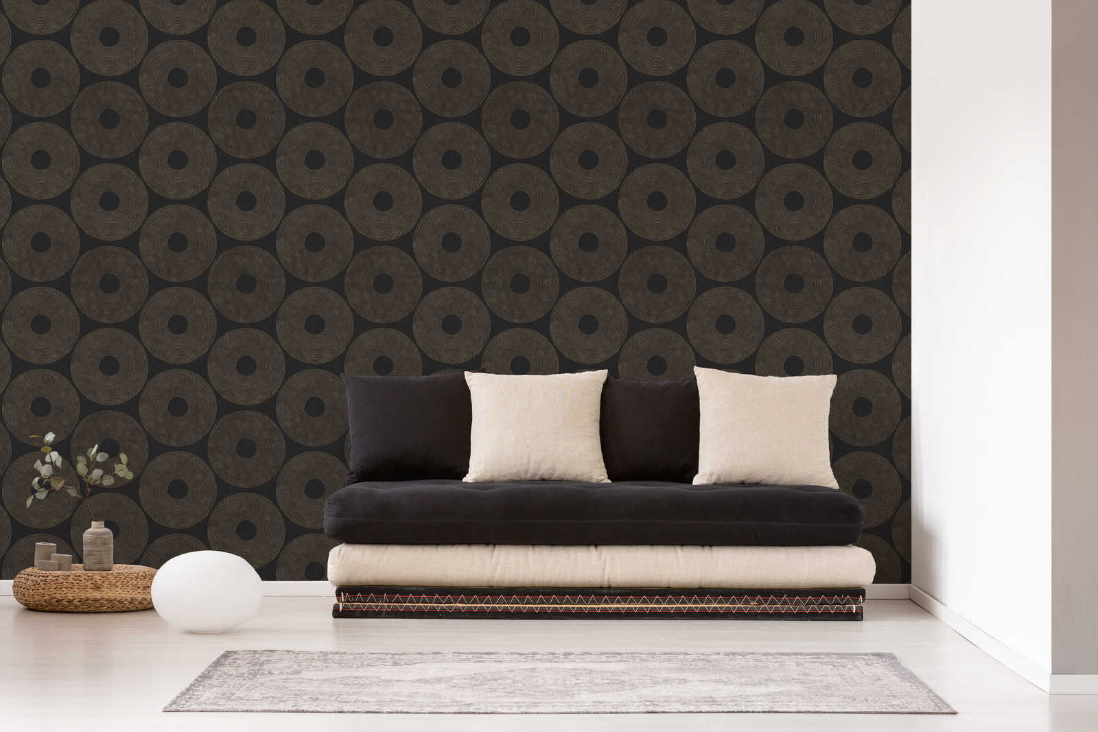             Ethno behang cirkels met structuurdesign - grijs, bruin
        