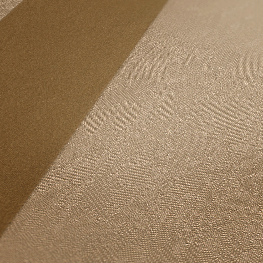             Papel pintado no tejido de rayas doradas con textura - metálico
        