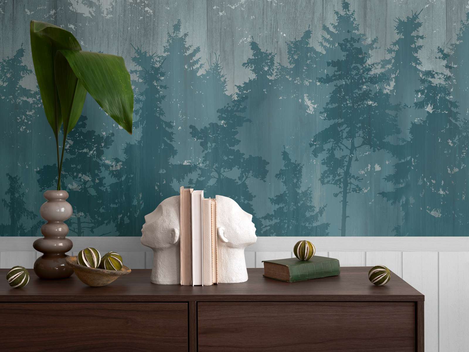             Onderlaag behang met vliesmotief, plintrand met houteffect en bosmotief - wit, turquoise
        