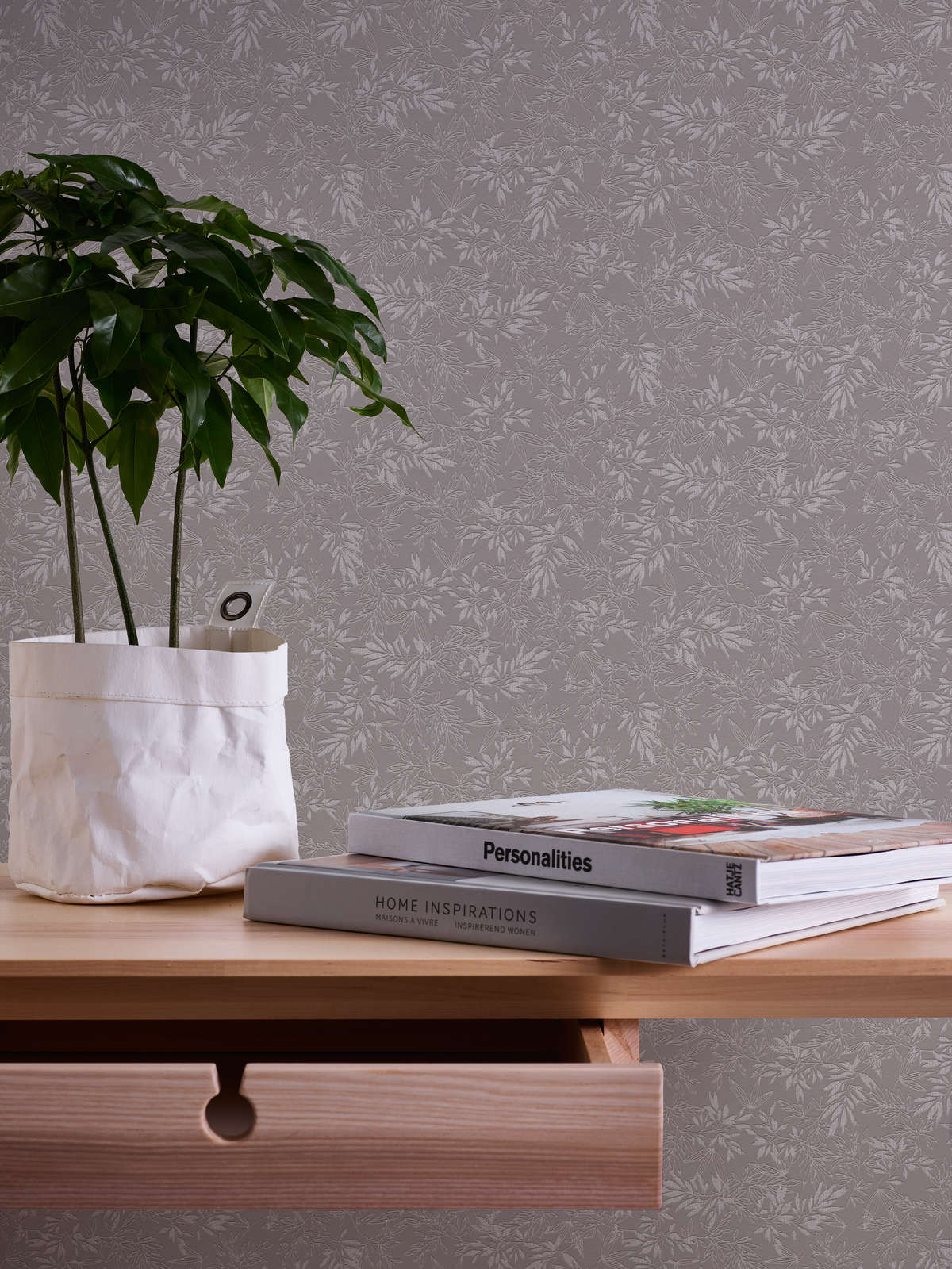             Leaves wallpaper with foam structure in matt - grey, light grey
        