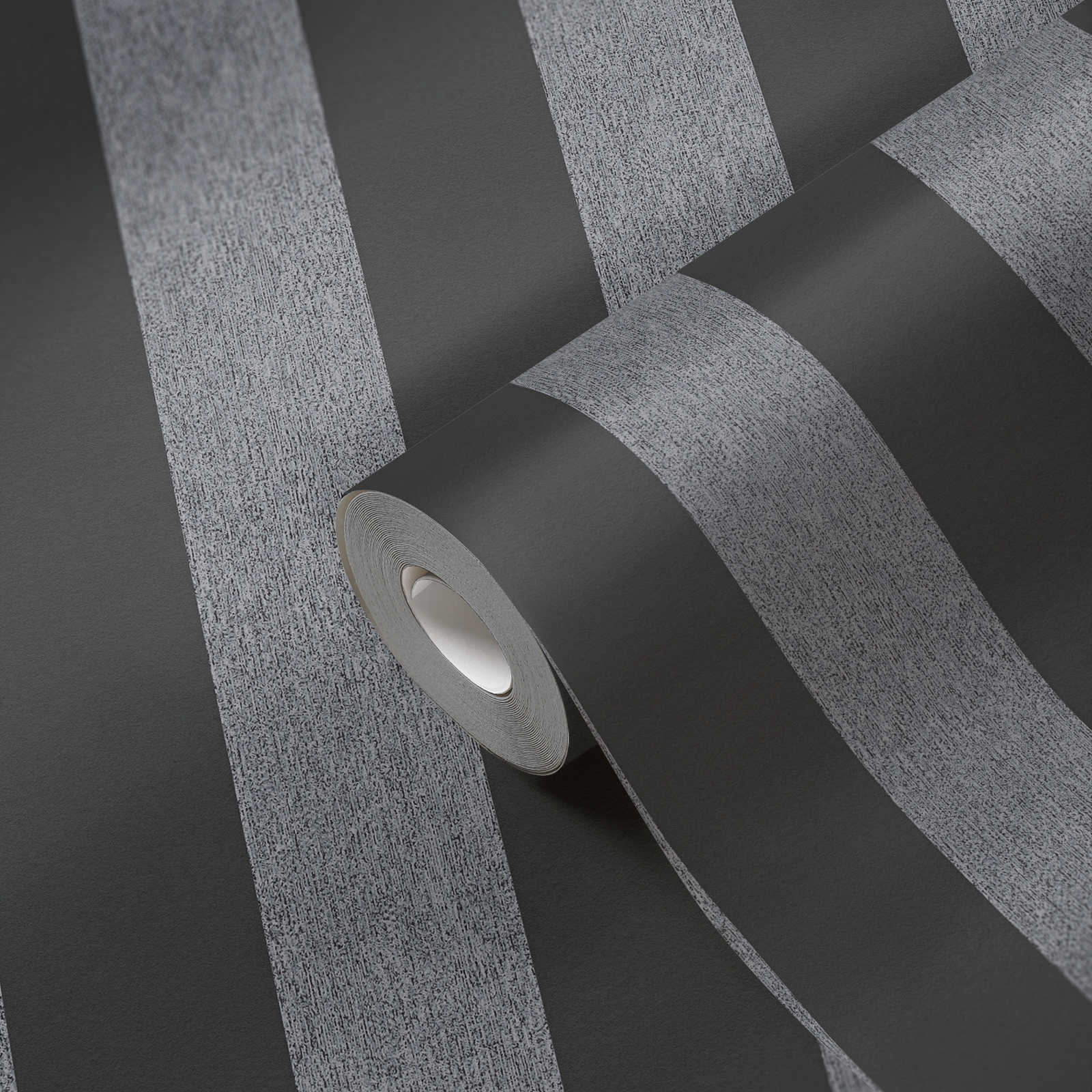             Papel pintado no tejido de rayas con textura mate - negro, gris
        