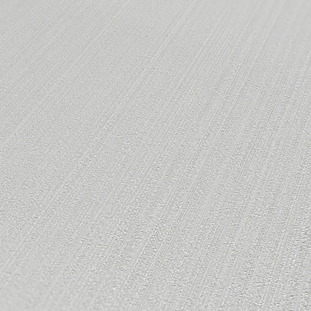             Light grey non-woven wallpaper with sturkut pattern, plain & satin
        