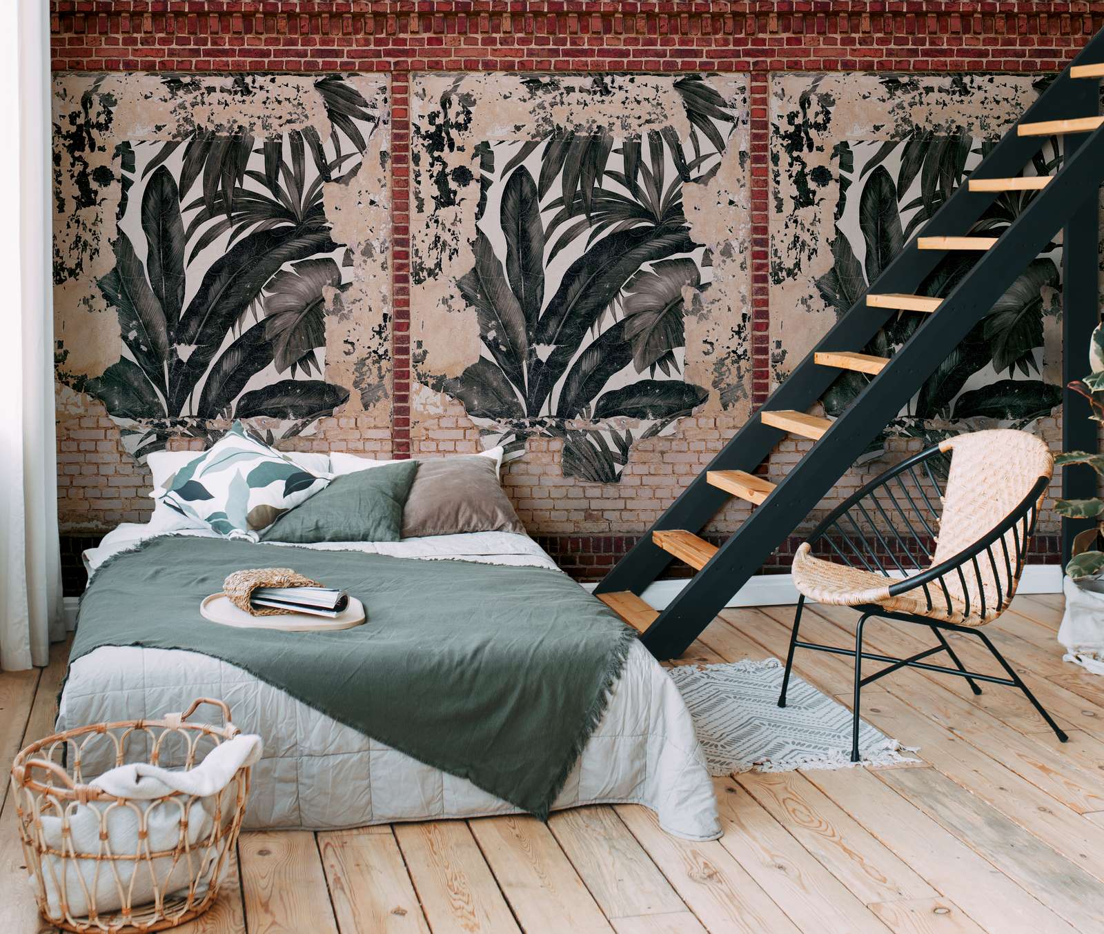             Baksteenbehang met palmbladeren in used look - bruin, beige, rood
        