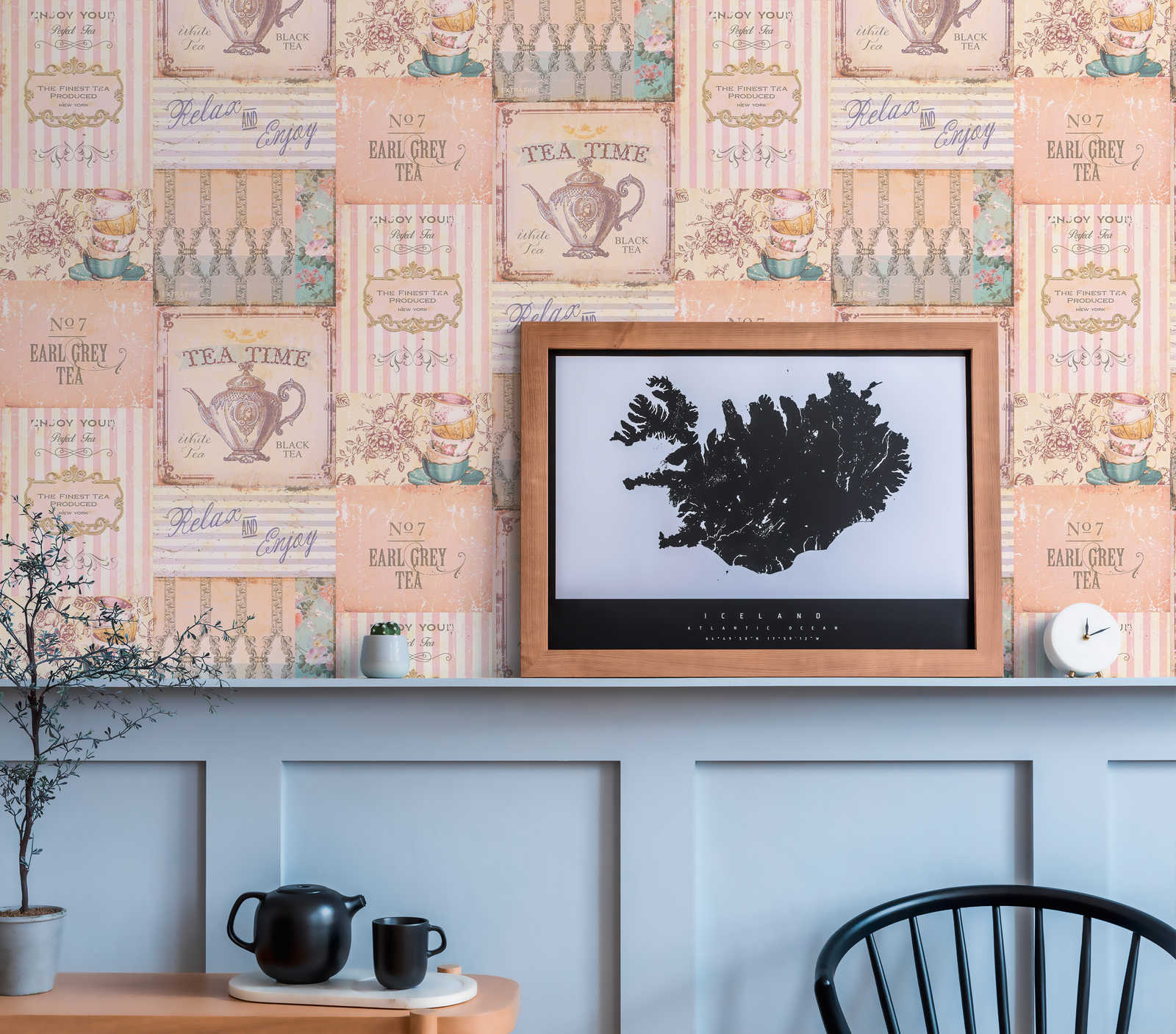             Carta da parati cucina Tea Time collage in stile country - rosa, grigio, blu
        