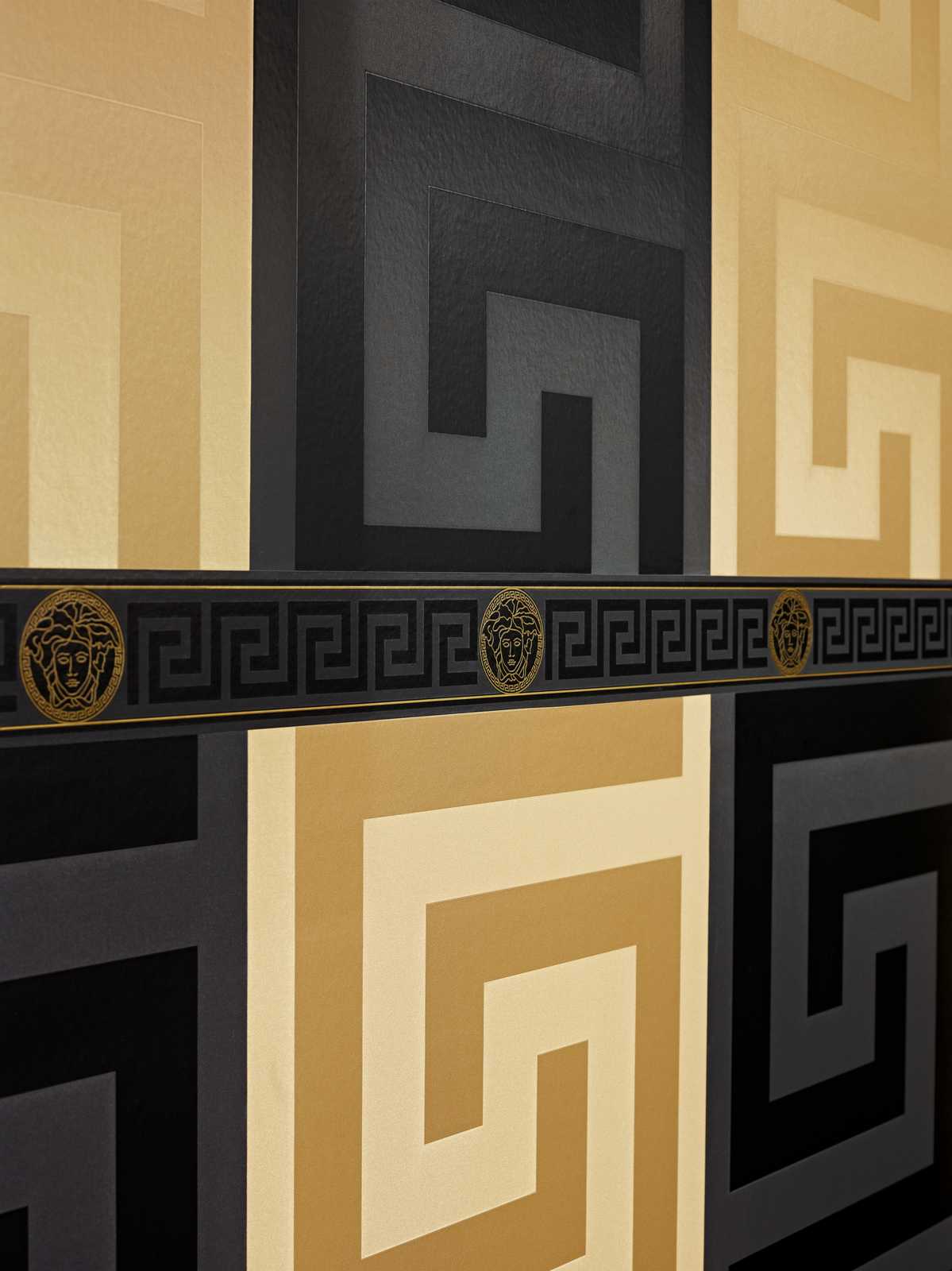             VERSACE wallpaper border Medusa motif - black
        