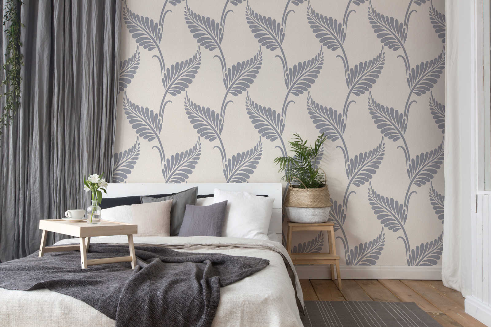             Paper wallpaper with leaves in floral style glossy - Greige, Silver
        