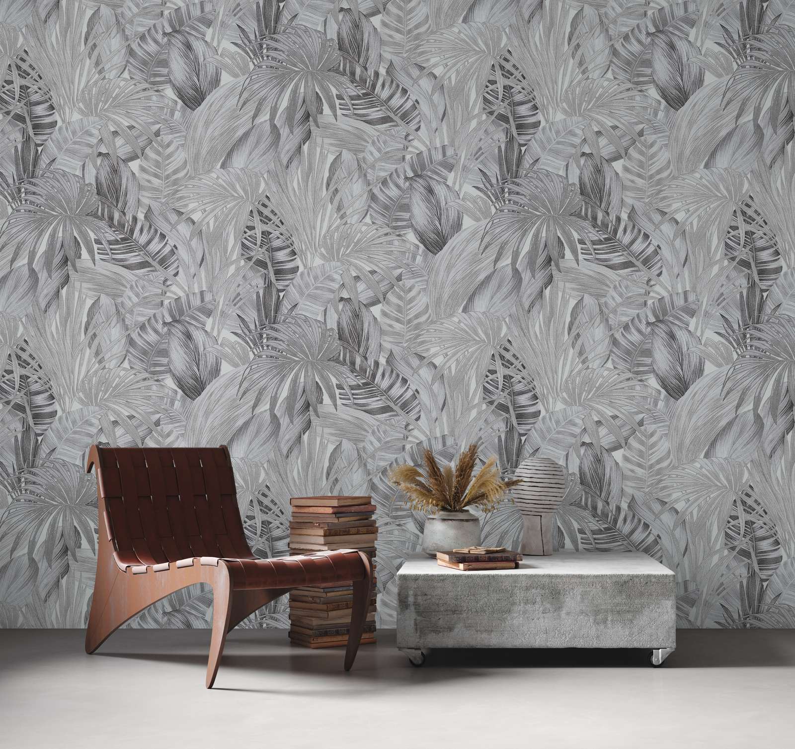             Pattern wallpaper with leaf motif in drawing style - black, white, grey
        