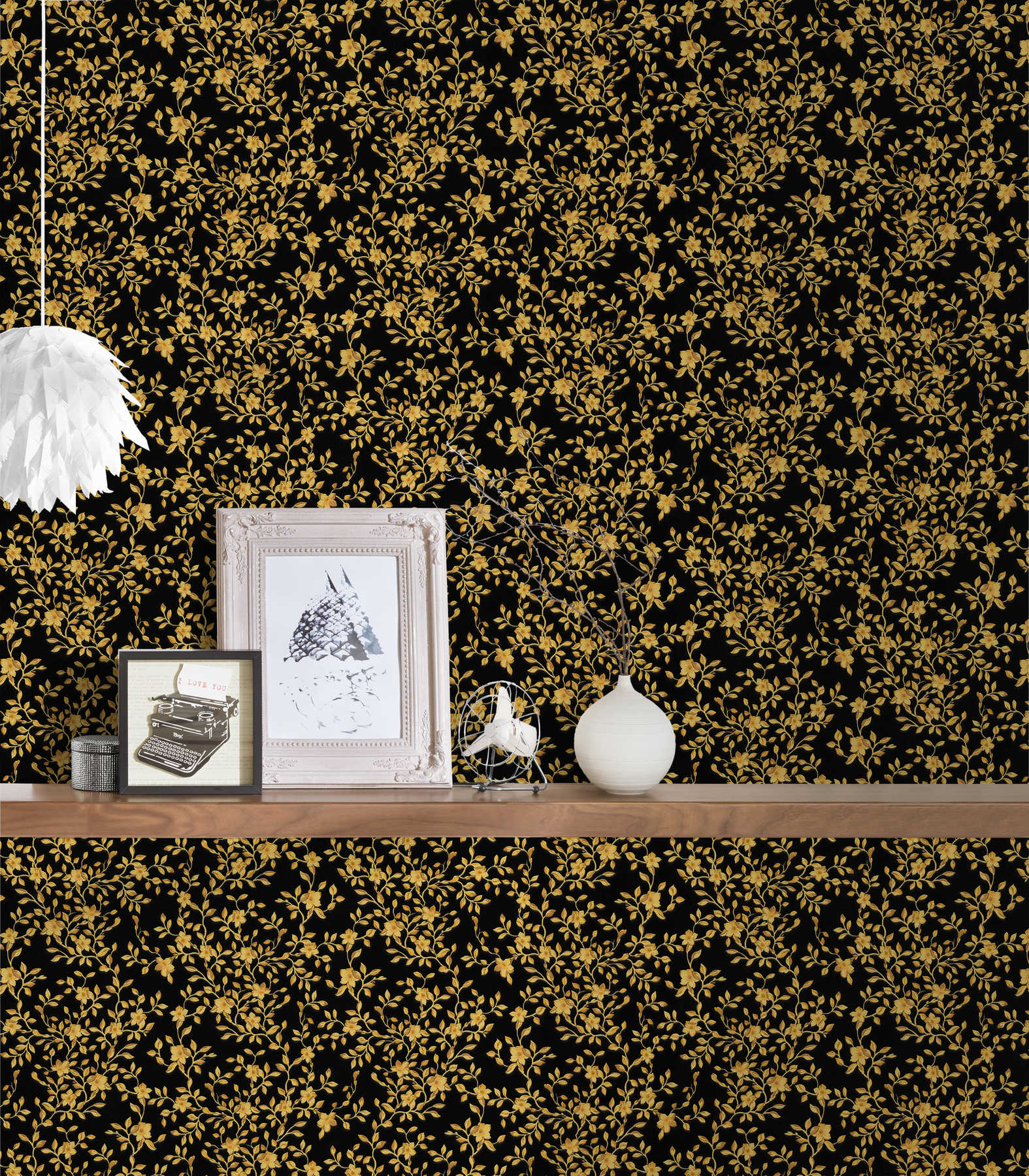             Zwart VERSACE-behang met gouden bladeren en bloemenranken
        