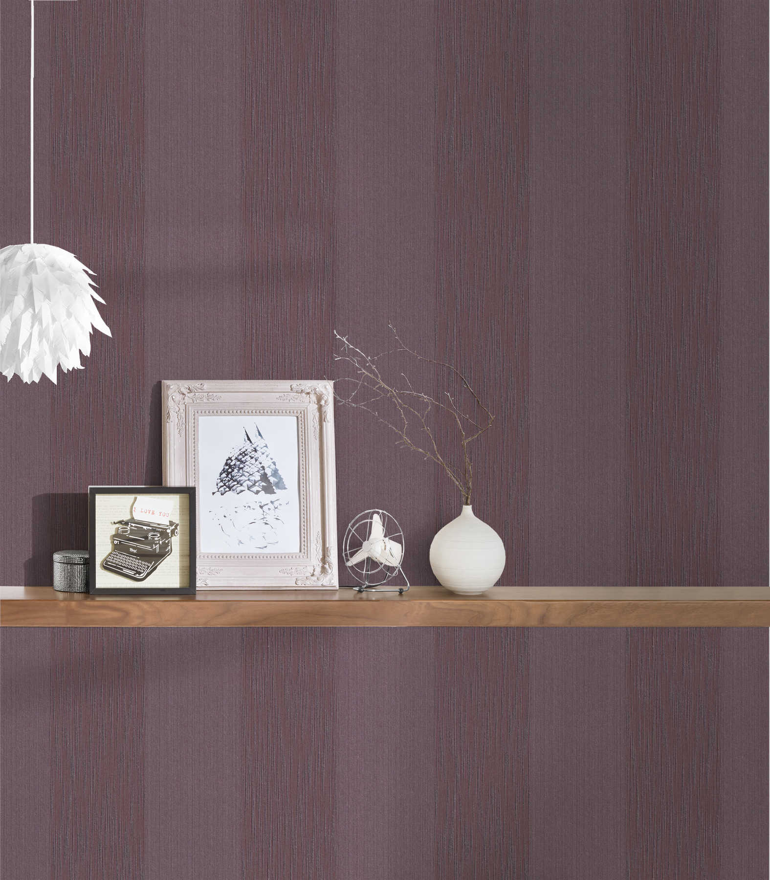             Baroque wallpaper with ornamental pattern & structure effect - purple
        
