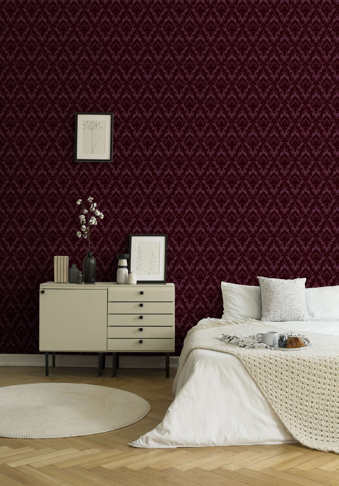             Baroque wallpaper black & purple with gothic design - red
        