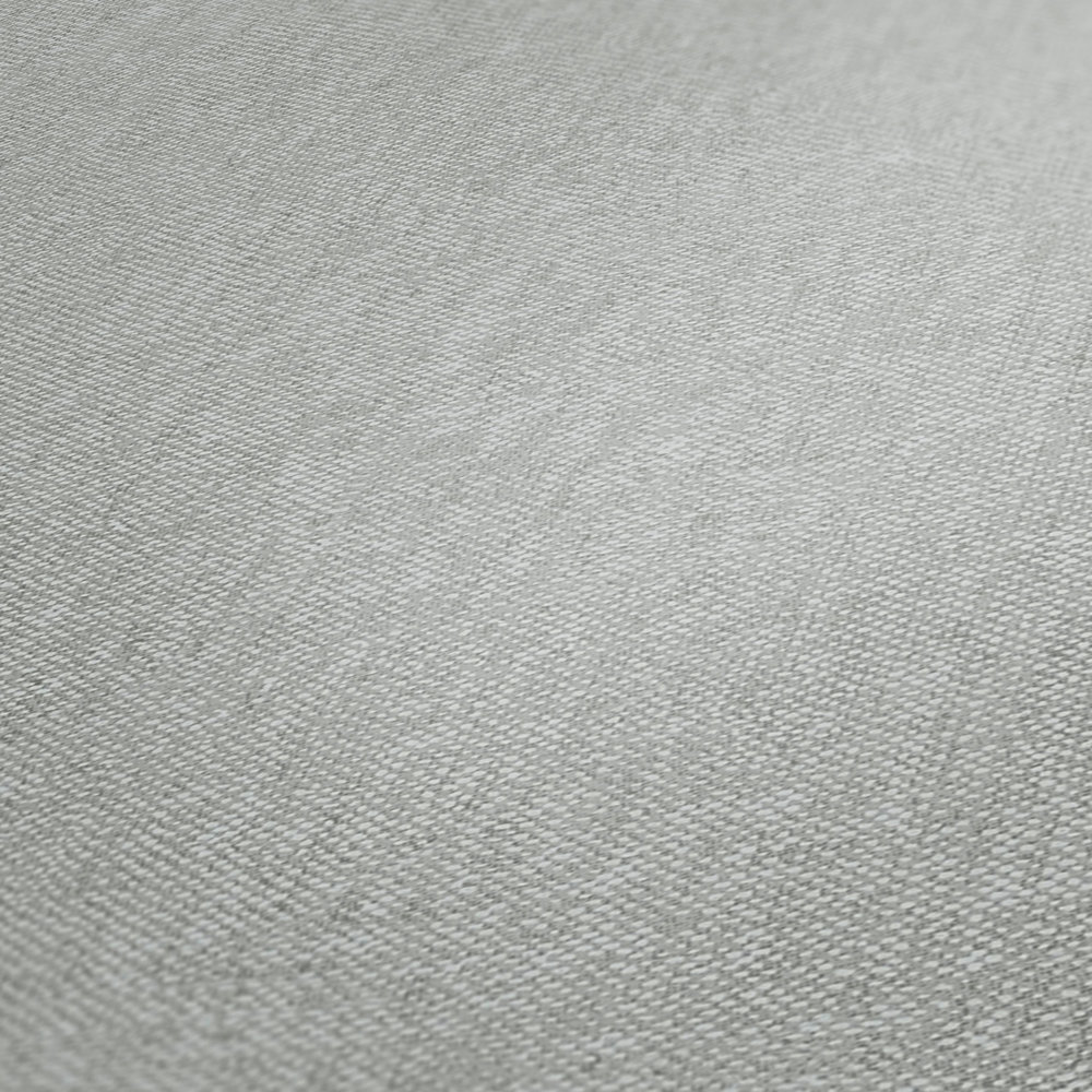             Papel pintado gris de aspecto textil con estructura de tela en estilo campestre
        