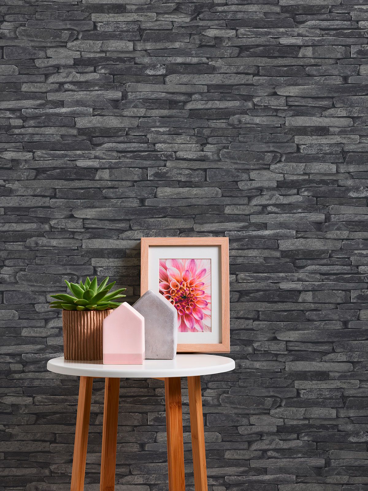 Stone-effect wallpaper living room black