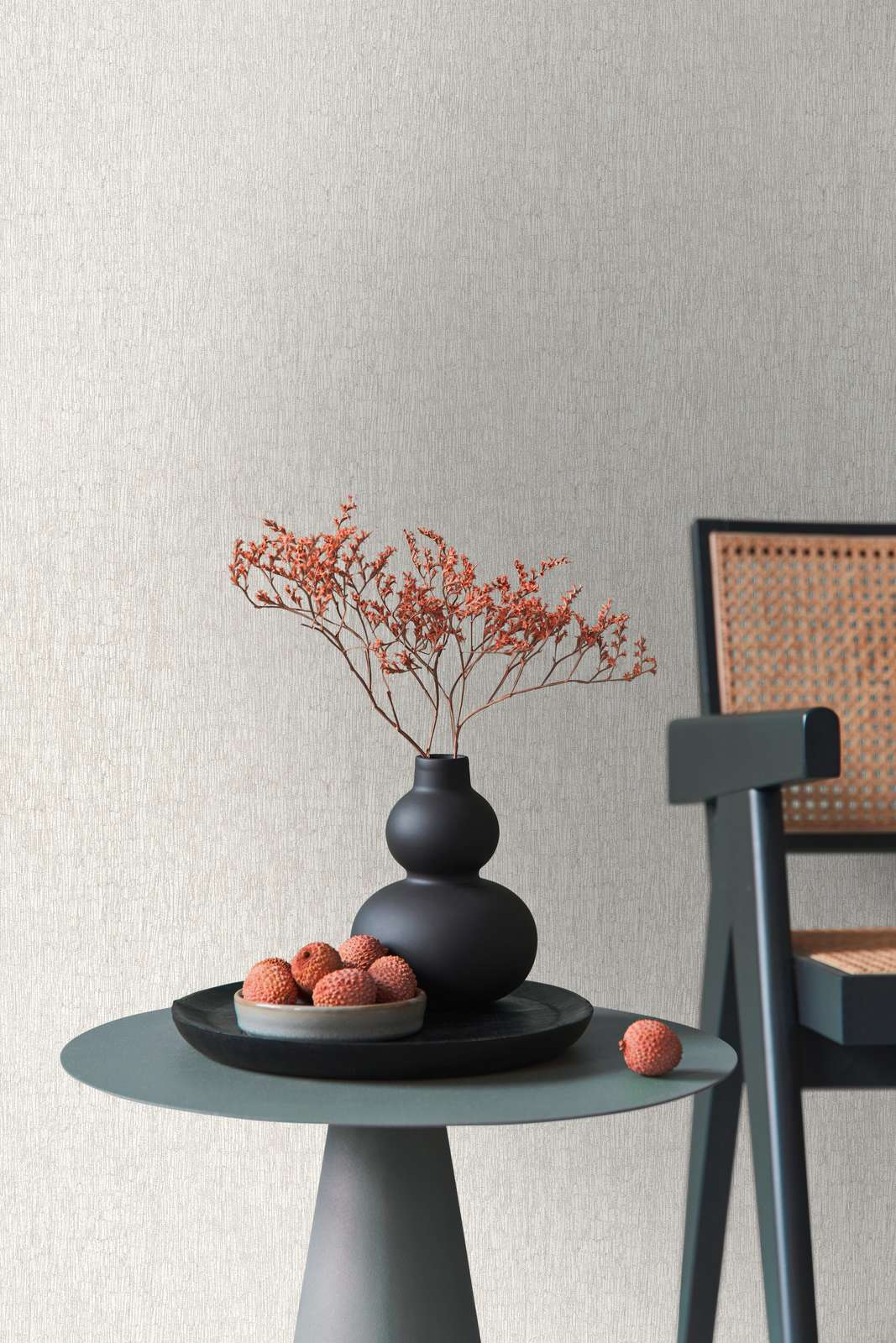             Non-woven wallpaper in textile look, slightly glossy - white, grey, silver
        