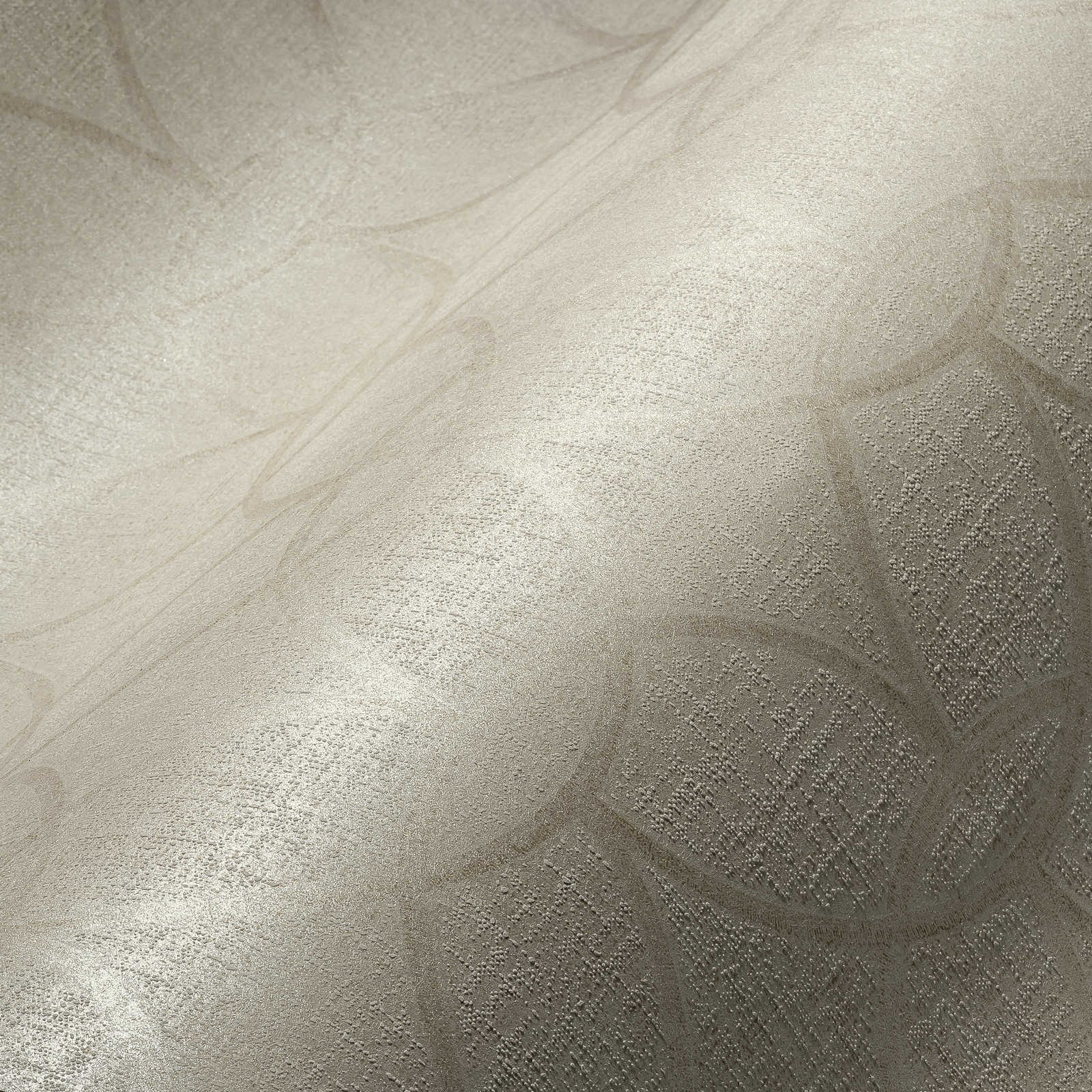             Cream white wallpaper with bright glossy pattern & geometric design - white
        