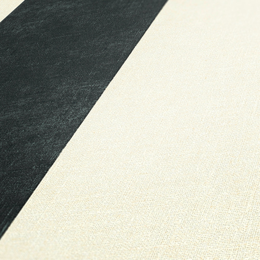             Zwart en wit vliesbehang blokstrepenpatroon
        