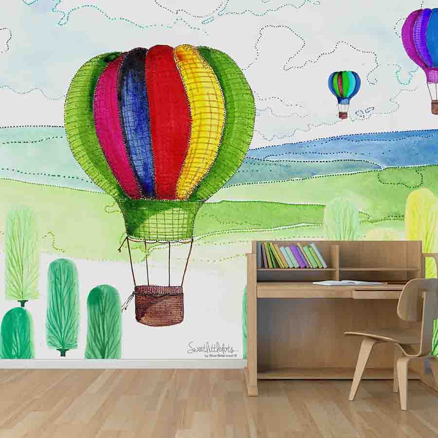 Papel pintado infantil Dibujos de globos y bosques sobre vellón liso de nácar
