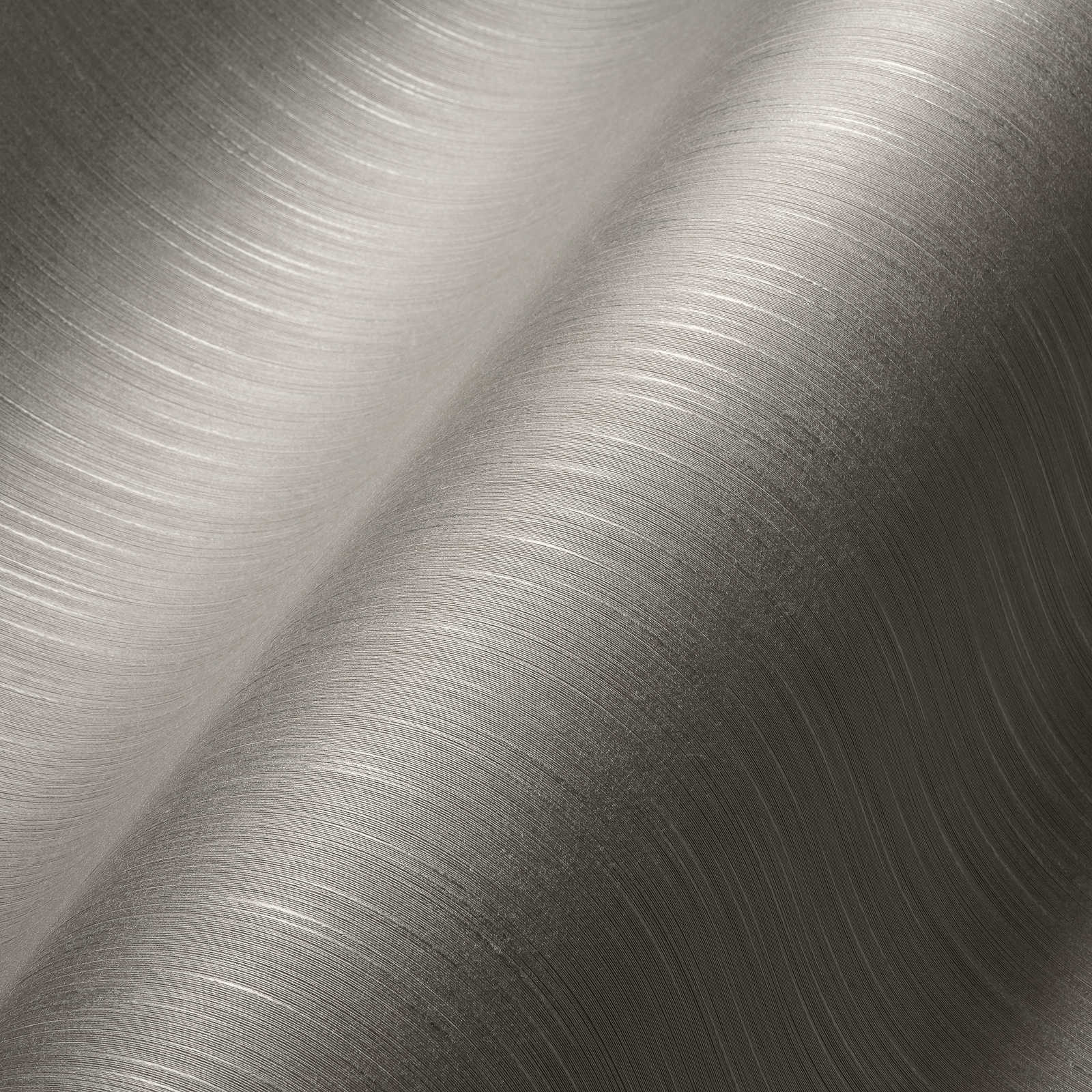             Papier peint gris avec effet textile chiné & finition satinée
        
