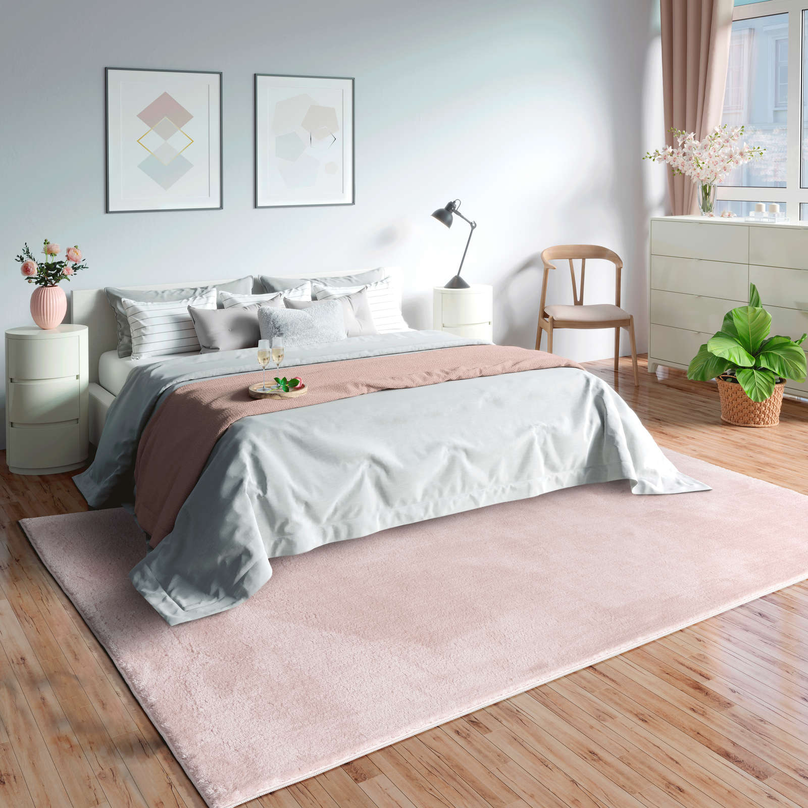             Fijnpolig tapijt in roze - 290 x 200 cm
        