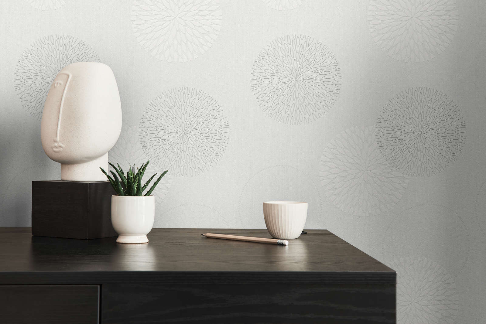             Non-woven wallpaper flowers in abstract design - cream, white
        