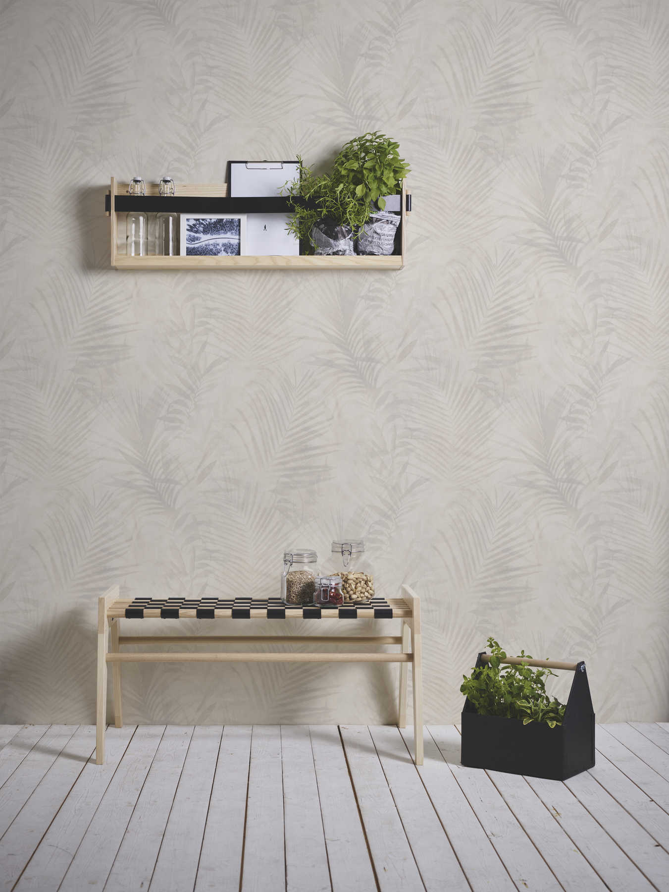             Wallpaper palm tree pattern in linen look - beige, cream, grey
        