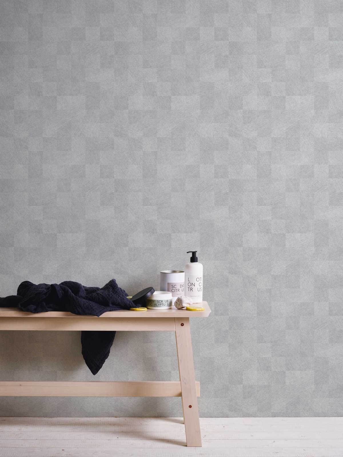             Metallic wallpaper check pattern with gloss effect - grey
        