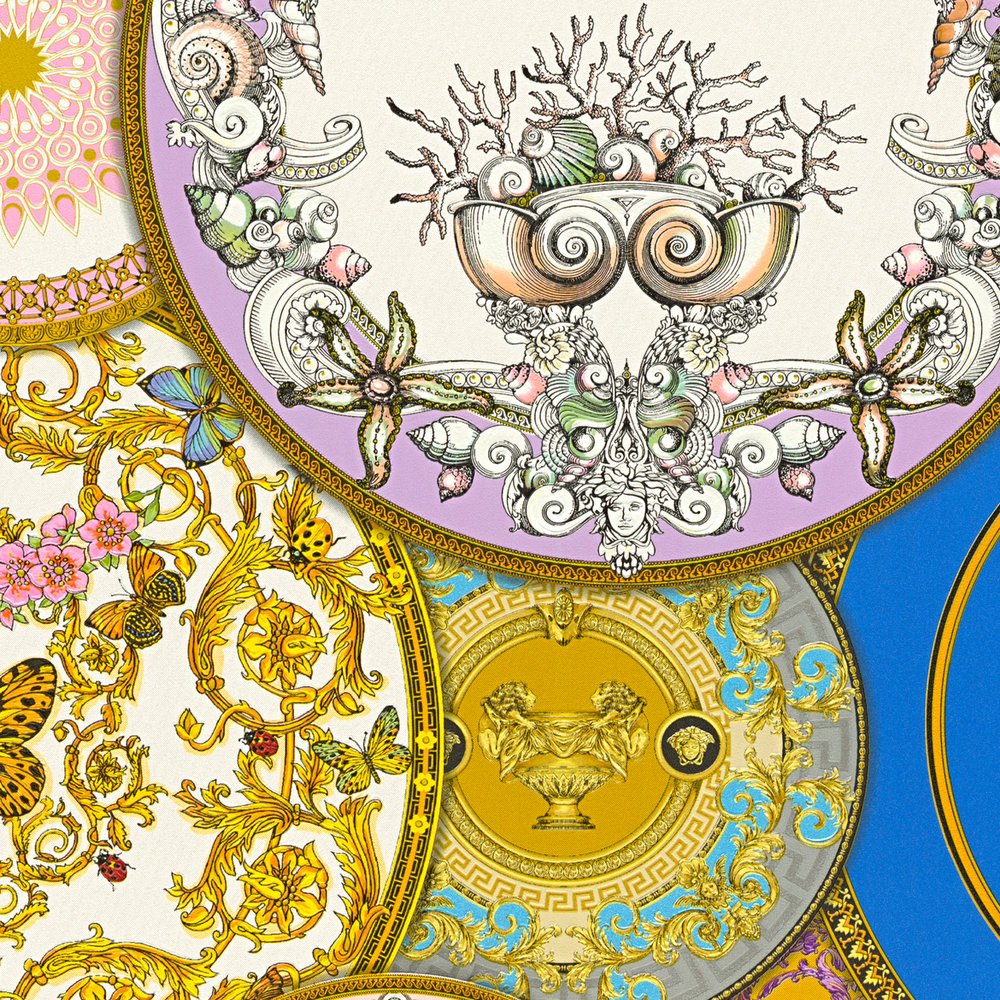             VERSACE wallpaper with medals design & gold effect - Colorful, Metallic
        