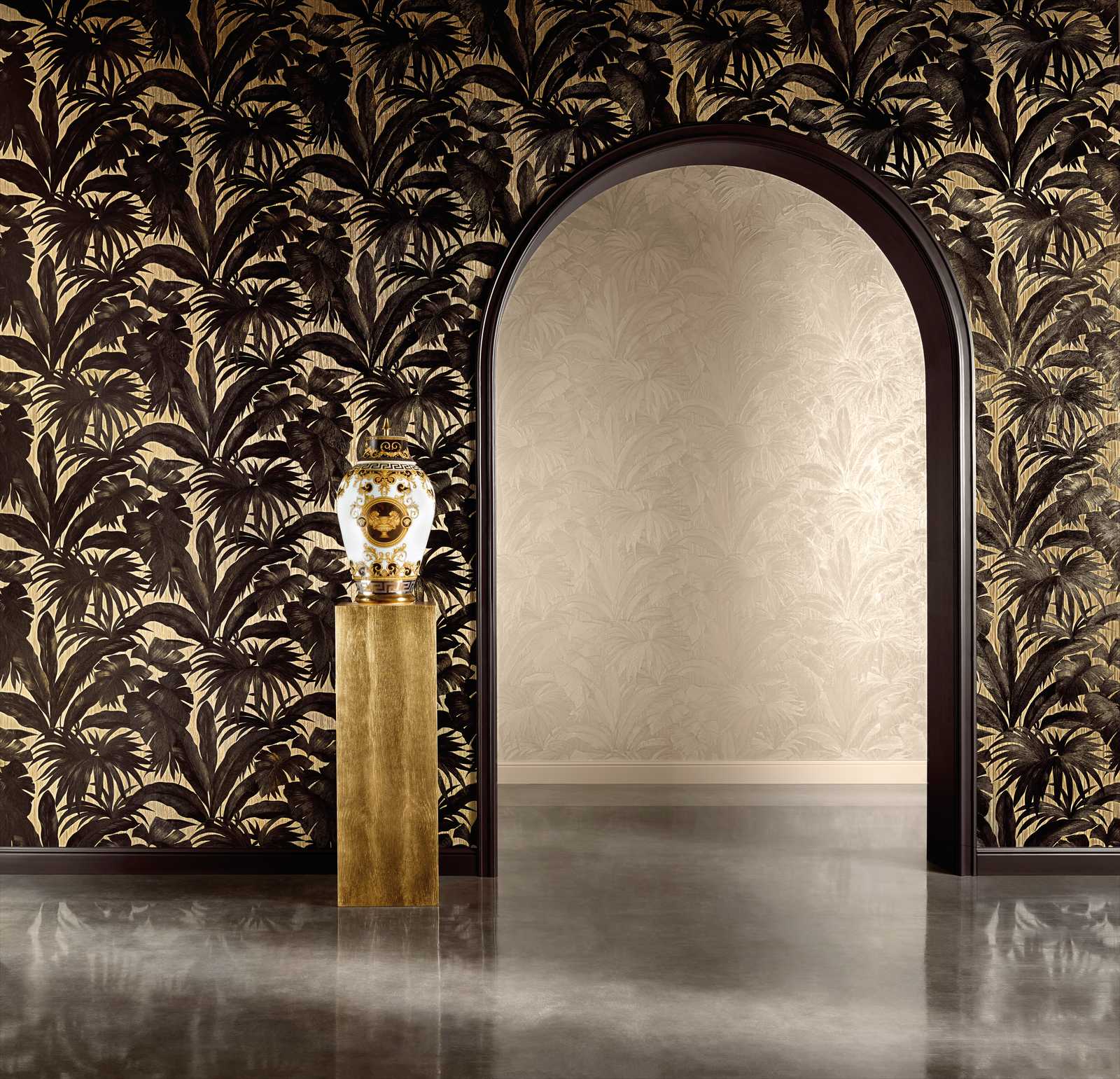             VERSACE wallpaper palm trees & metallic effect - Brown, Metallic
        
