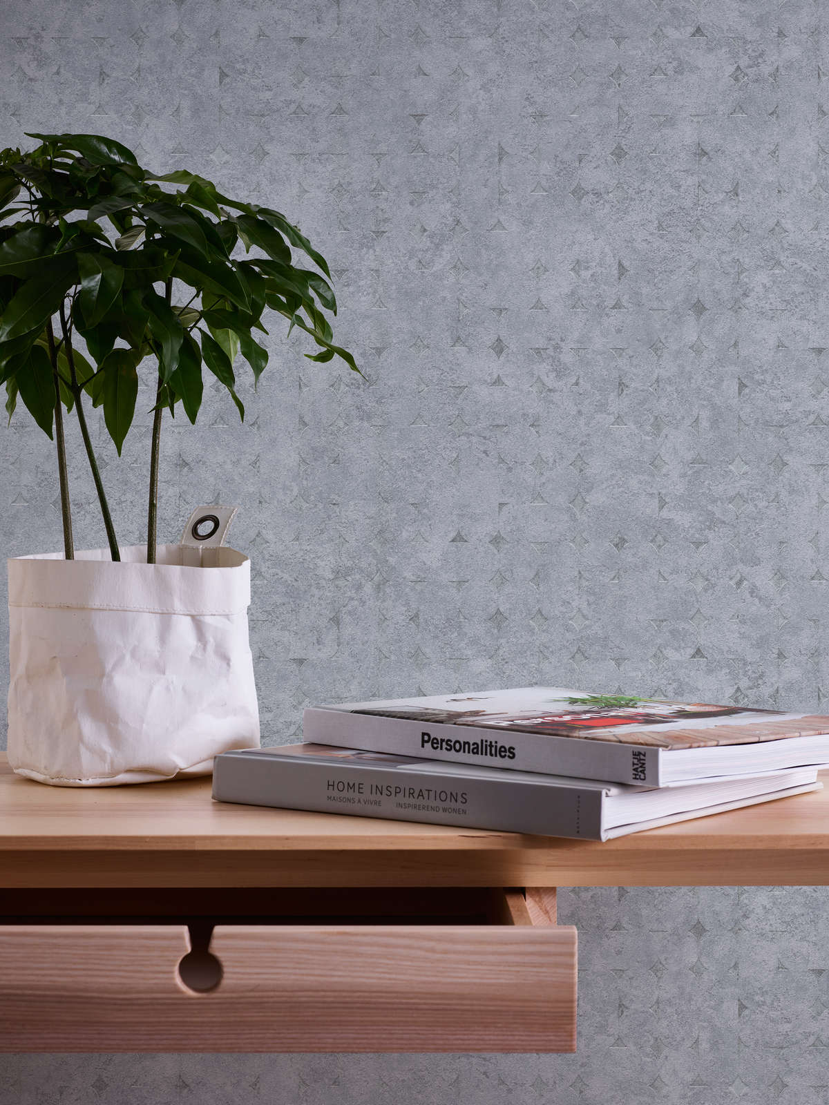             Non-woven wallpaper in one colour with structure and rough pattern - grey, silver
        