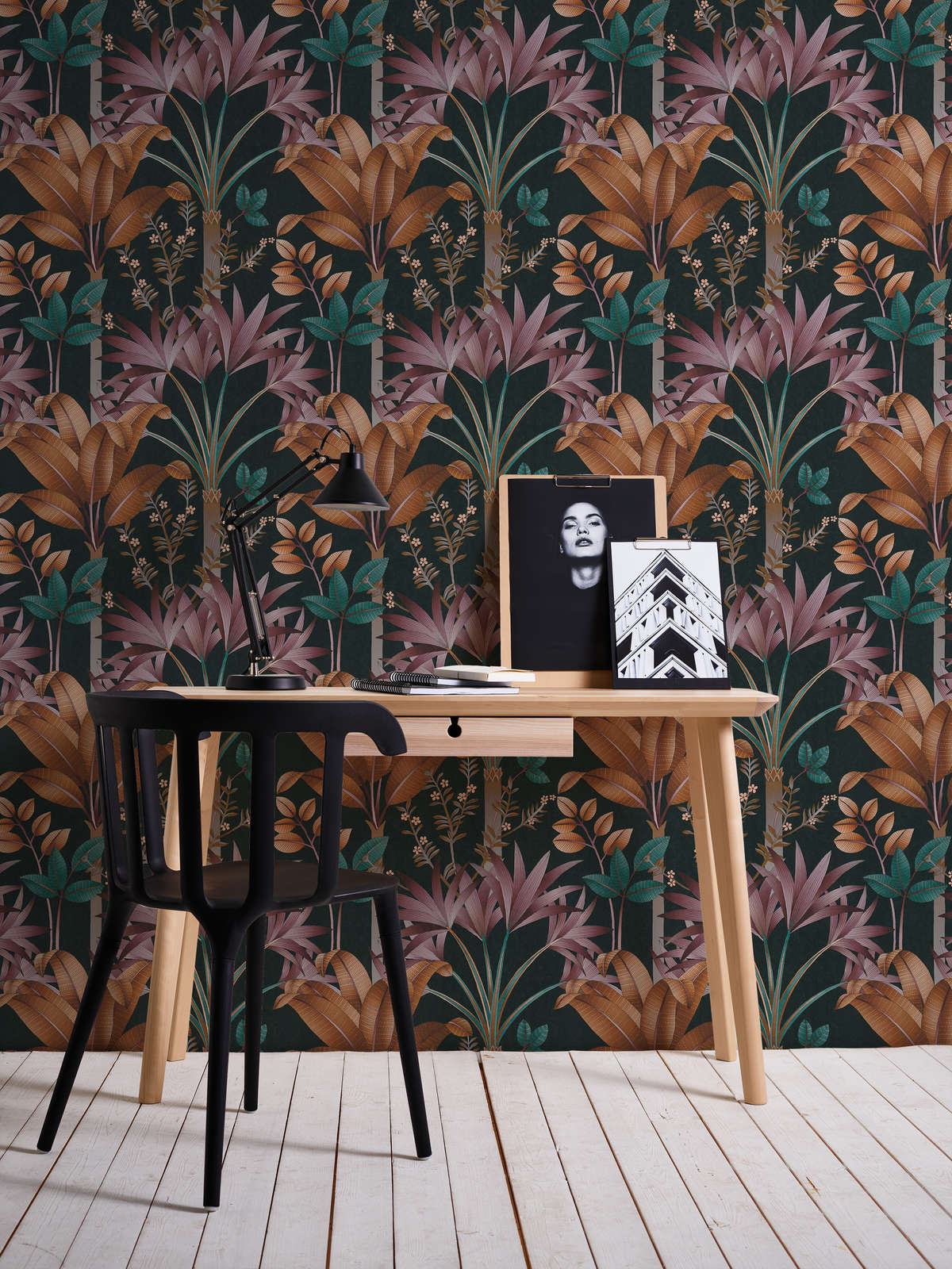             Floral non-woven wallpaper with leaf pattern - multicoloured, black, orange
        