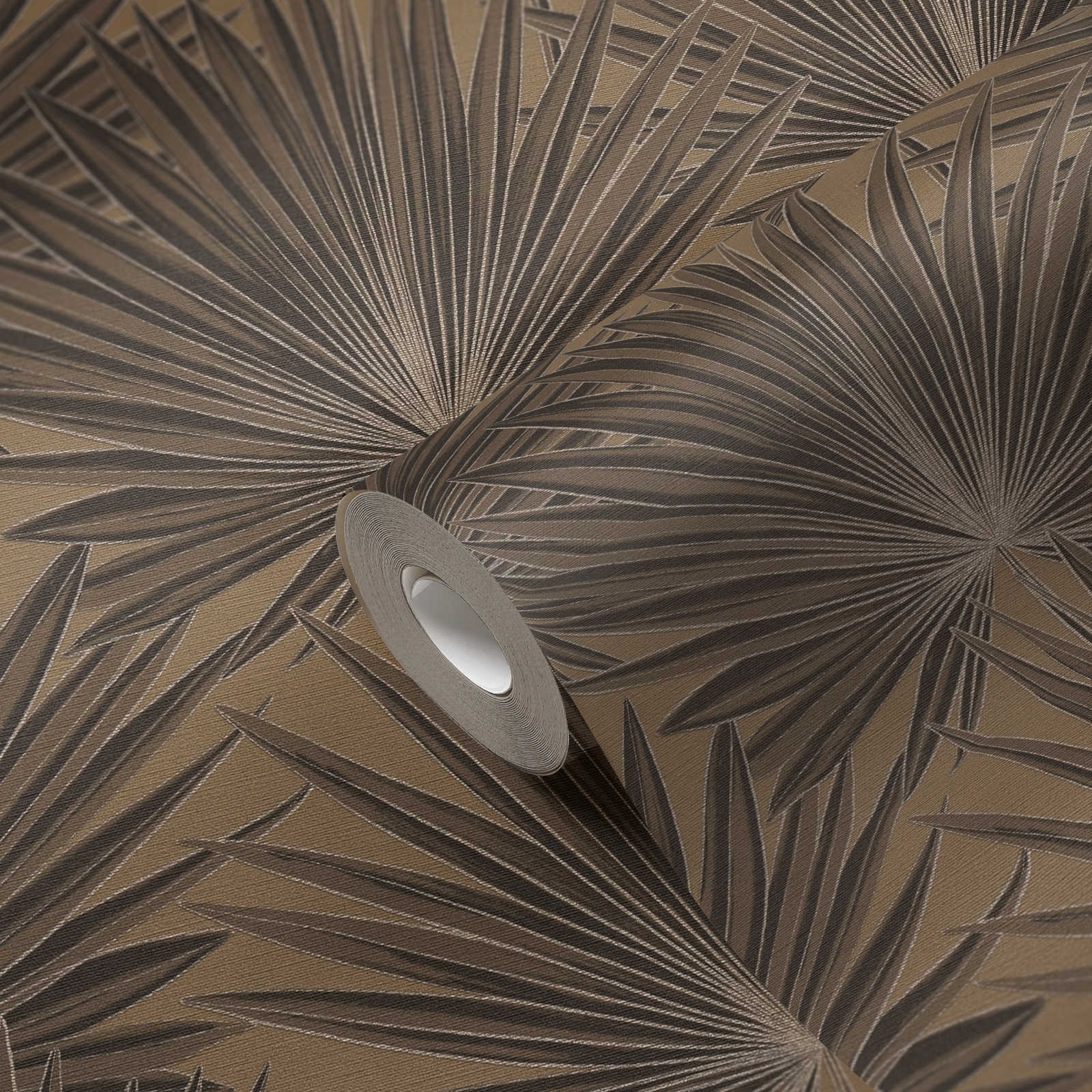             Non-woven wallpaper with palm leaves and glossy effect - brown, black
        