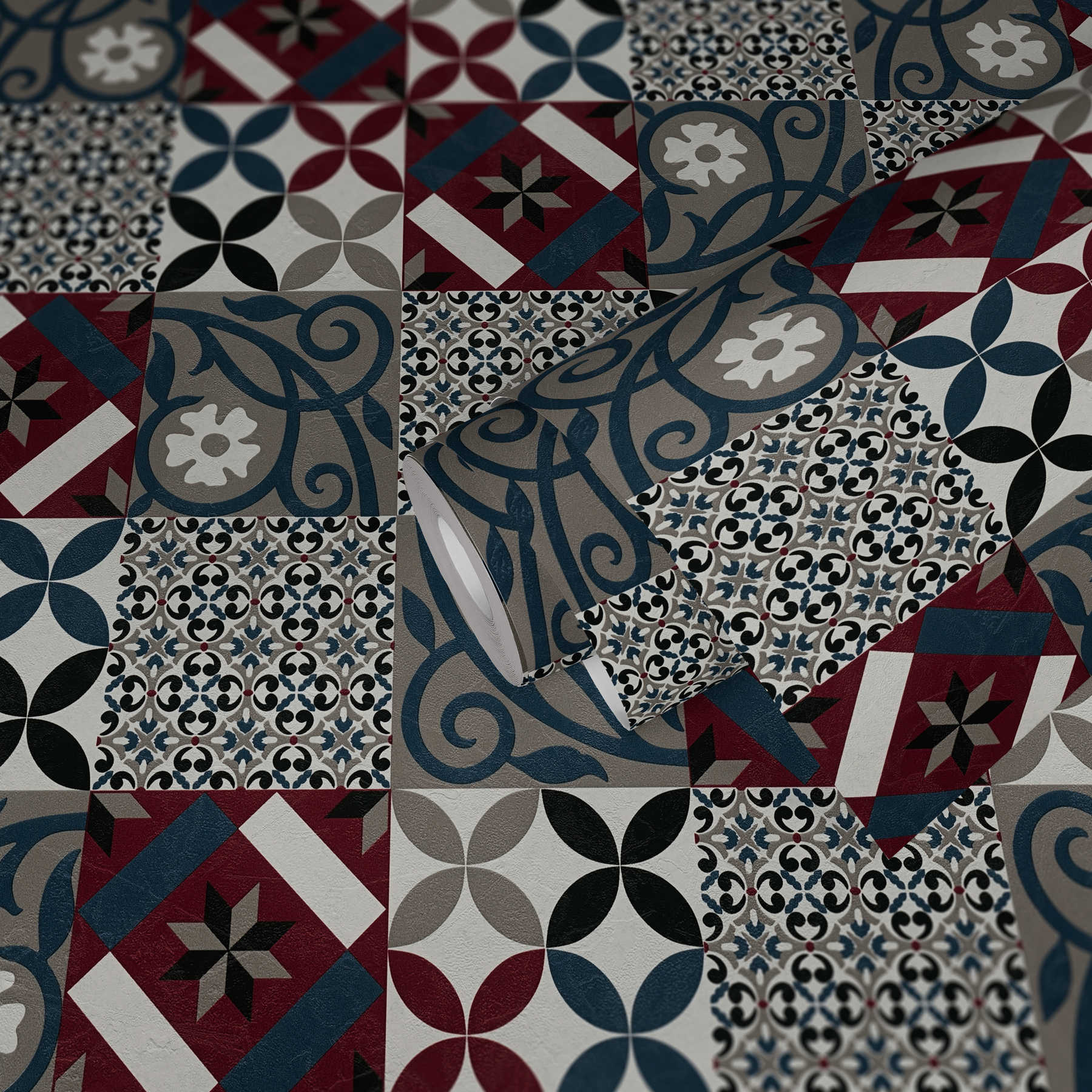             Papier peint carrelage Mosaïque & motif fleurs - noir, rouge, bleu
        