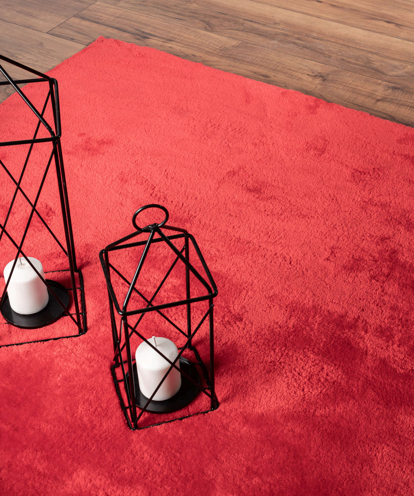             Extra zacht hoogpolig tapijt in rood - 170 x 120 cm
        