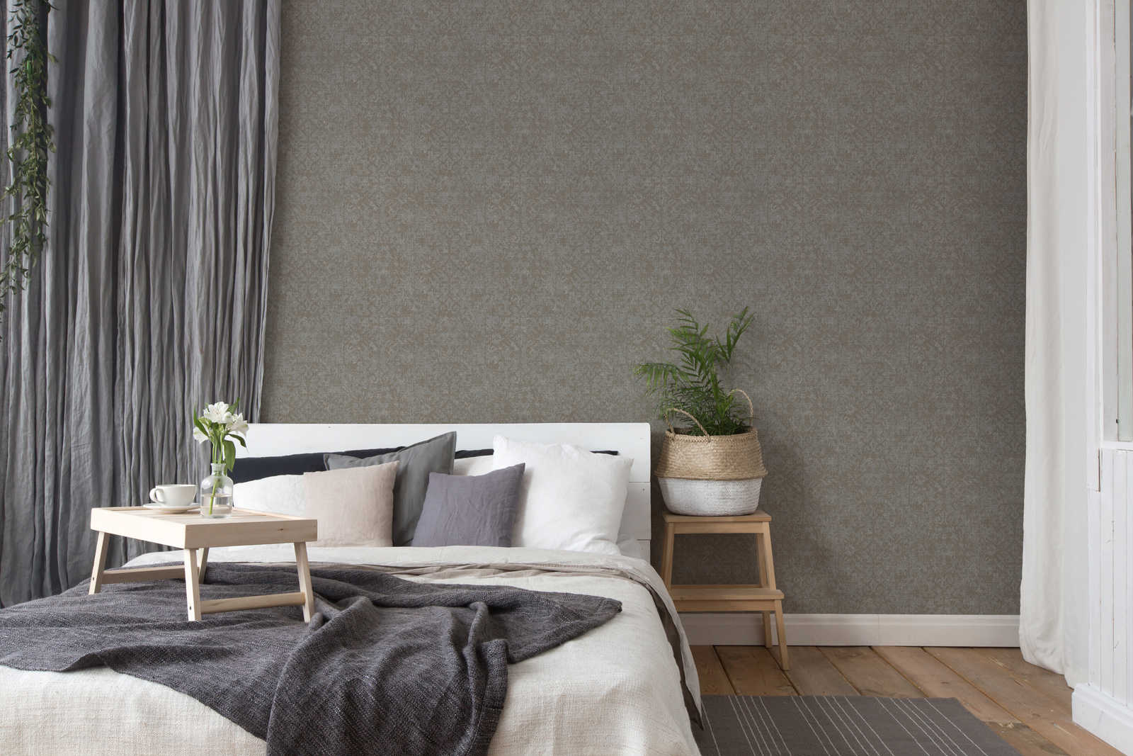             Ethno wallpaper grey-brown with brocade textile look
        