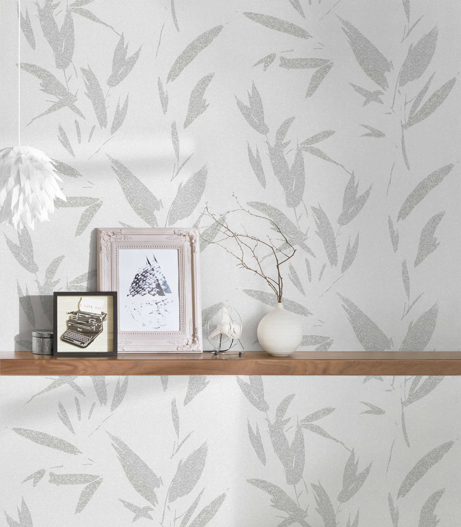             Papier peint intissé motif feuilles abstrait, aspect textile - blanc, crème, gris
        